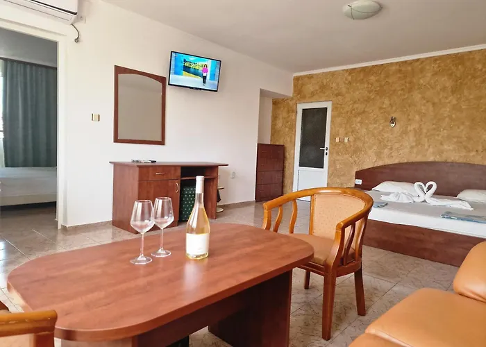 Sunrise Отель Равда